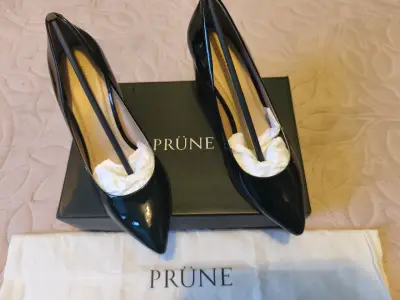 Zapatos de tacón negro Prüne en buen estado - miniatura 1