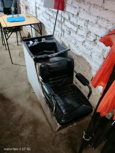 Lavacabezas de peluquería con silla integrada - miniatura 1