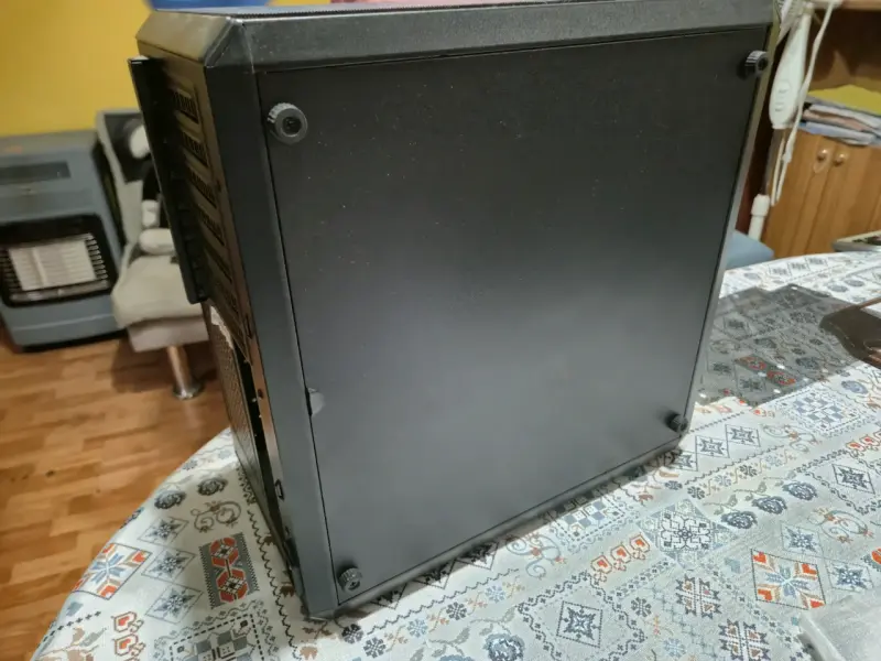 Gabinete Cooler Master MasterBox Q300L - 2