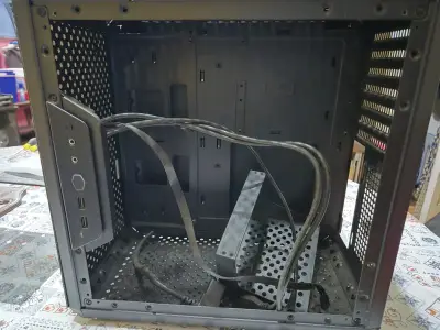 Gabinete Cooler Master MasterBox Q300L - miniatura 3