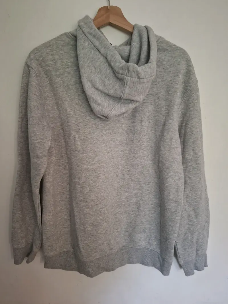 Polerón gris con capucha unisex Talla M - 3