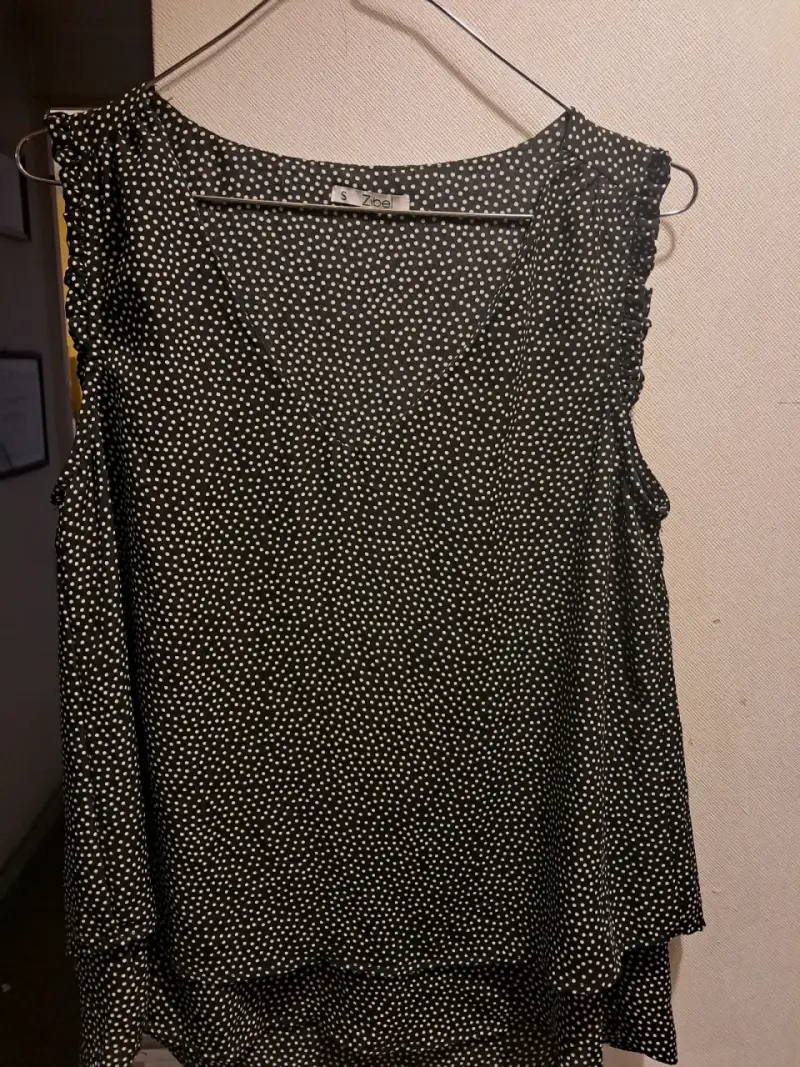Blusa sin mangas con lunares Zibel