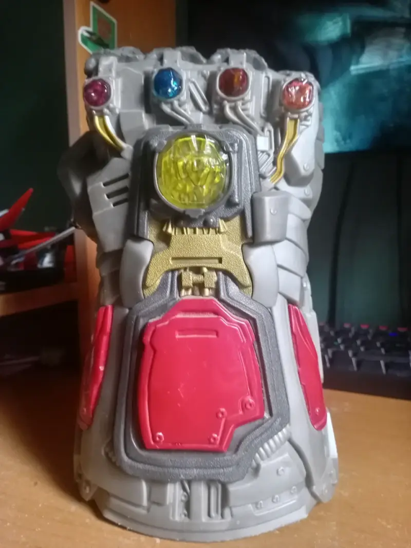 Guantelete de los vengadores hasbro