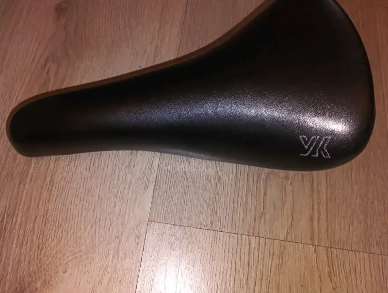 Asiento de bicicleta negro VK cómodo - 1