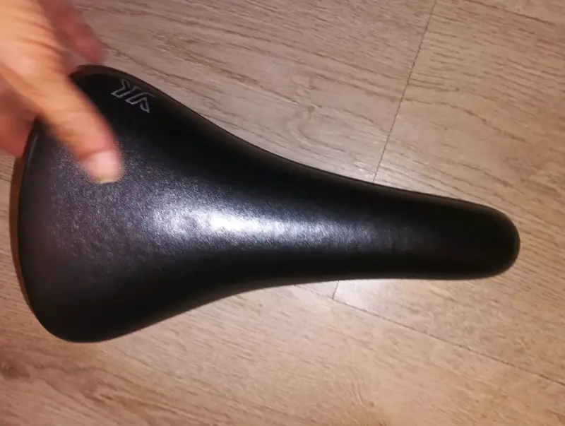 Asiento de bicicleta negro VK cómodo - 2