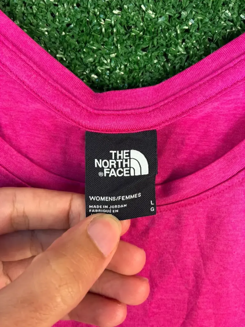 Polera sin mangas fucsia The North Face - 2