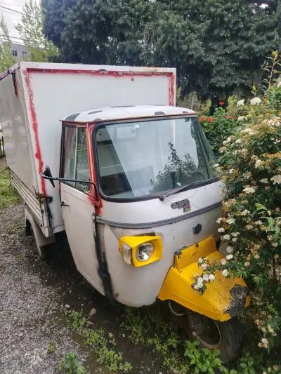 Motocarro de carga Piaggio Ape 600D usado - miniatura 1