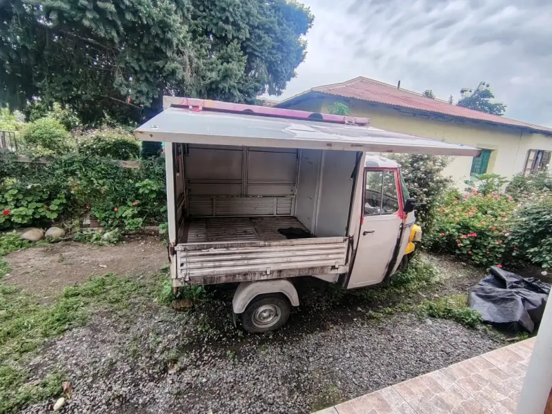 Motocarro de carga Piaggio Ape 600D usado - 3