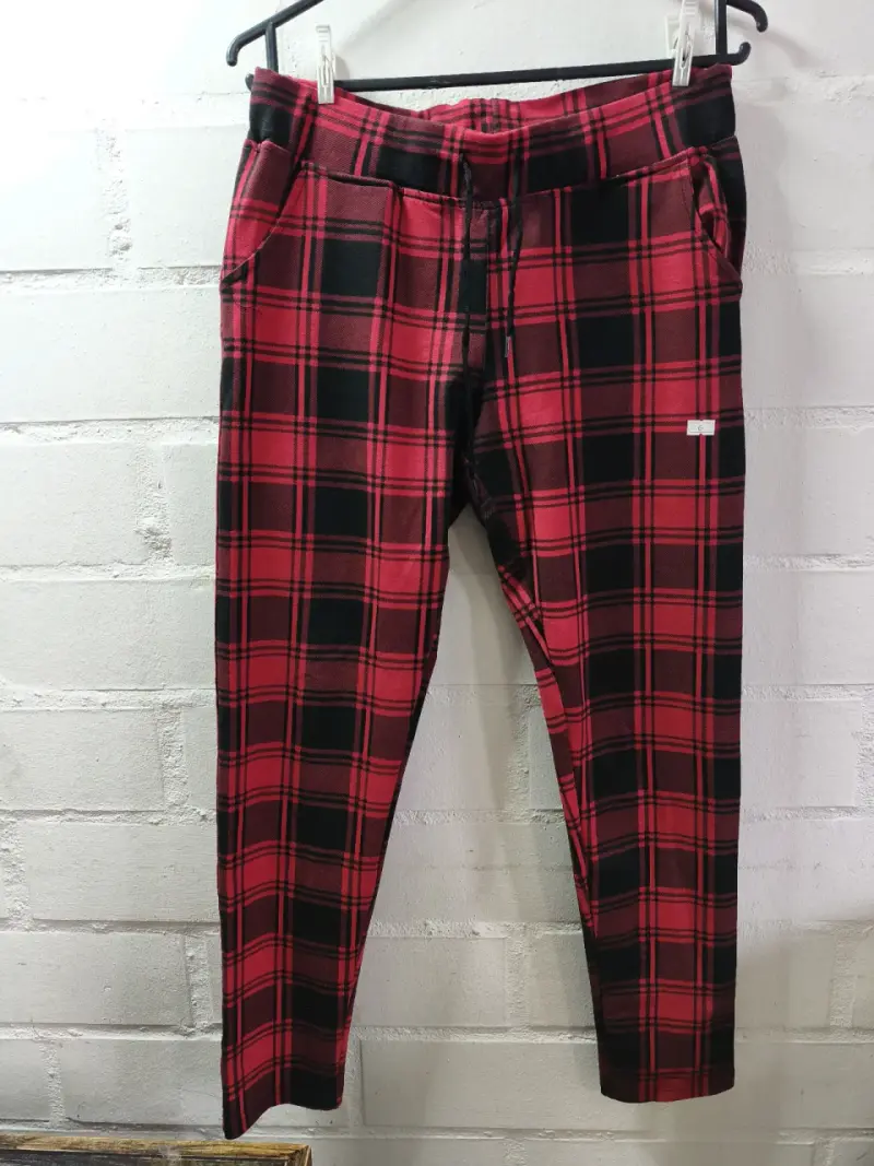 Pantalones escoceses rojos para mujer