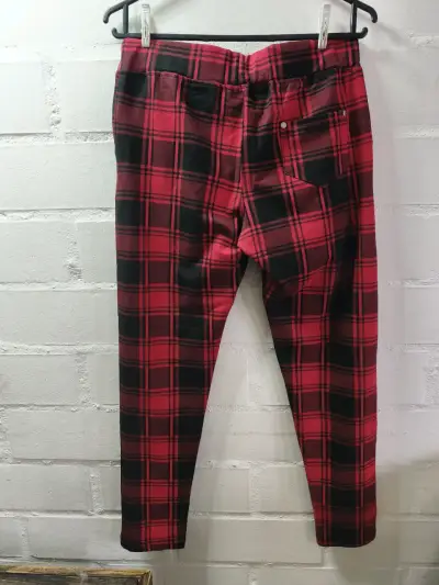 Pantalones escoceses rojos para mujer - miniatura 2