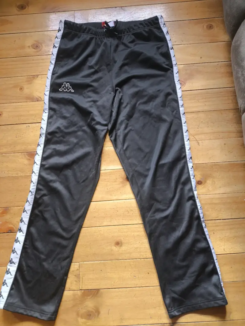Pantalones deportivos Kappa negros con logo - 3