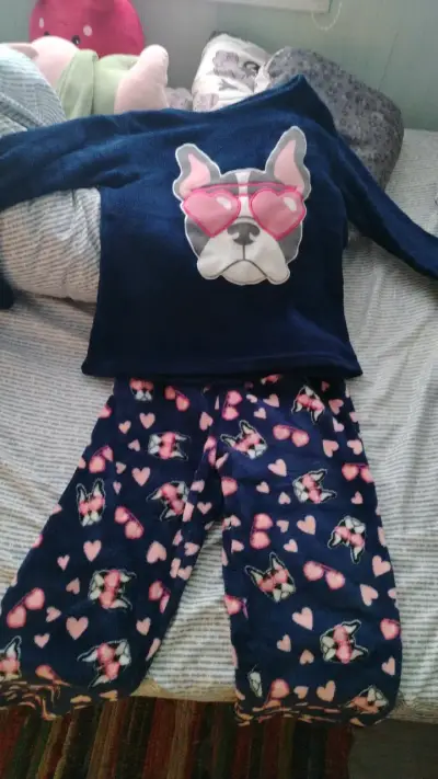 Pijama polar azul con diseño de perro - miniatura 1