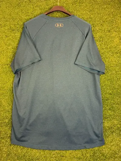 Polera deportiva azul Under Armour para hombre - miniatura 4