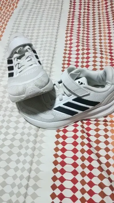 Zapatillas deportivas blancas Adidas para niños - miniatura 1