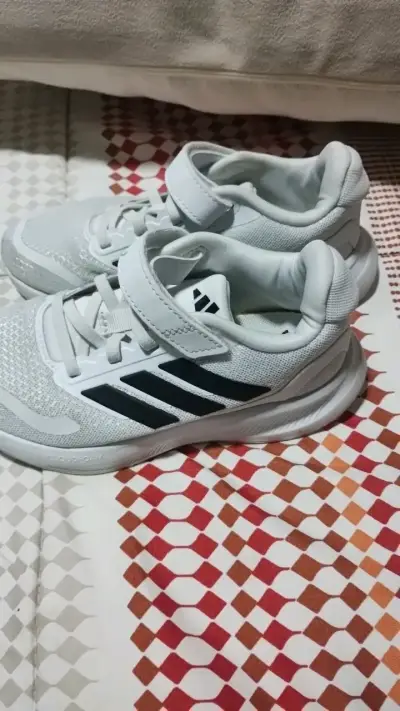 Zapatillas deportivas blancas Adidas para niños - miniatura 2