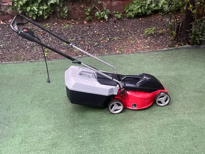 Cortacésped eléctrico Einhell rojo y negro - 2
