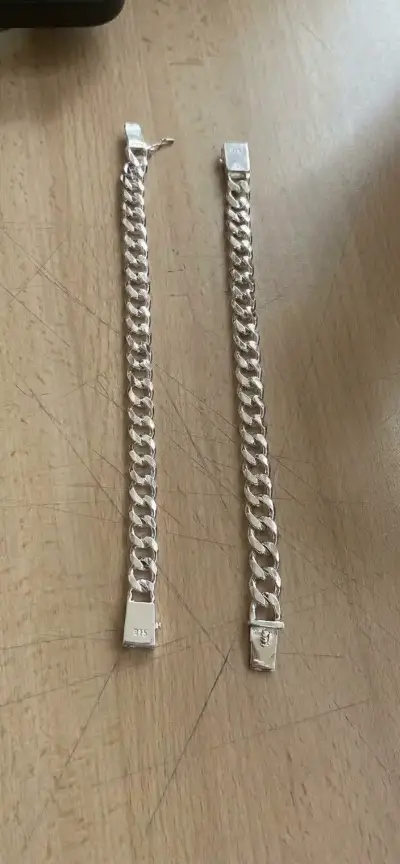 Pulsera de plata con diseño de eslabones - miniatura 2