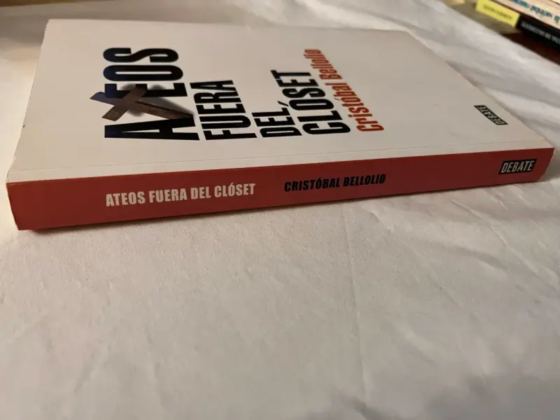 Libro Ateos Fuera del Clóset de Cristóbal Bellolio - 2