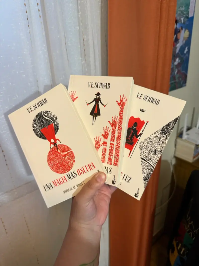 Trilogía Sombras de Magia de V.E. Schwab - 1