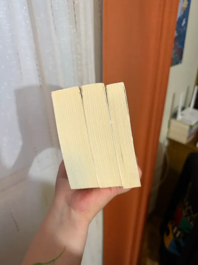 Trilogía Sombras de Magia de V.E. Schwab - 3