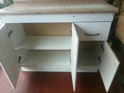 Mueble de cocina con cubierta de mármol sintético - miniatura 2