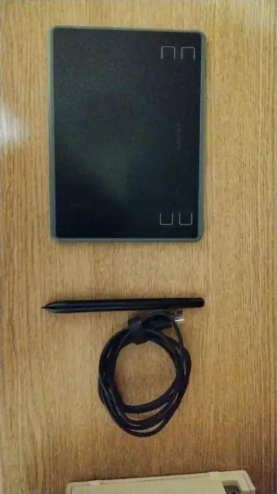 Tableta Gráfica Huion Inspiroy H430P - miniatura 4
