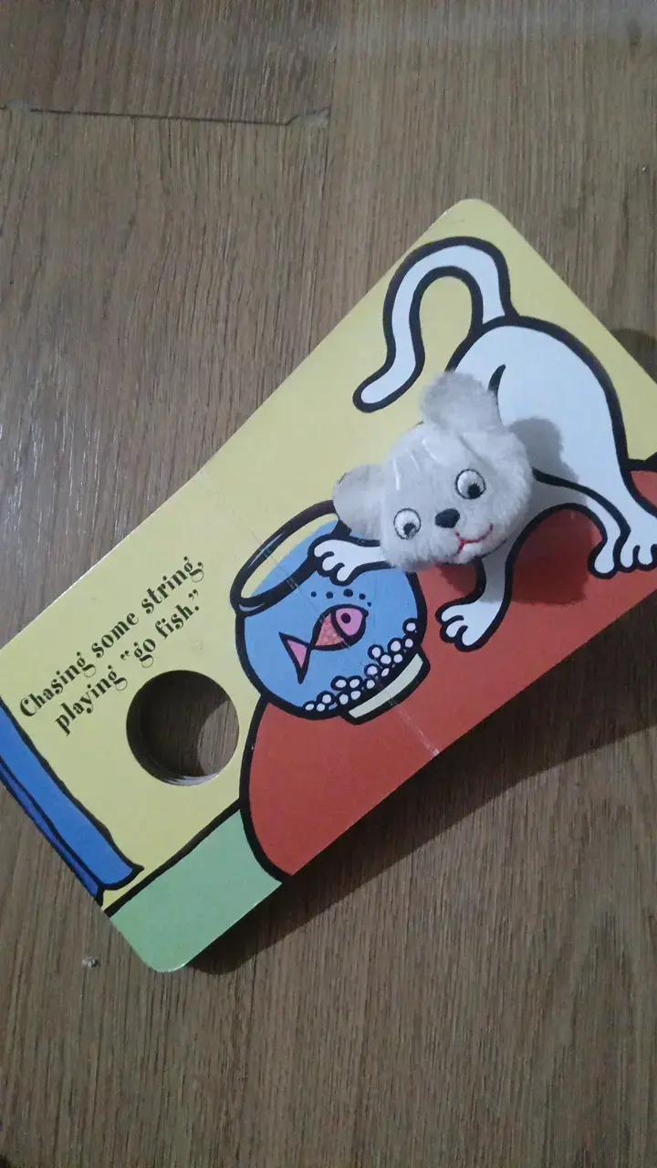 Libro infantil con títere de dedo 'Little Kitten' - 2