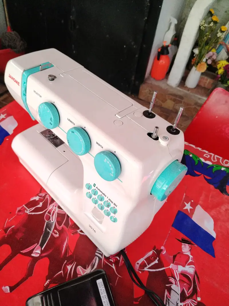 Máquina de Coser Janome 3016 con 84 Funciones - 2