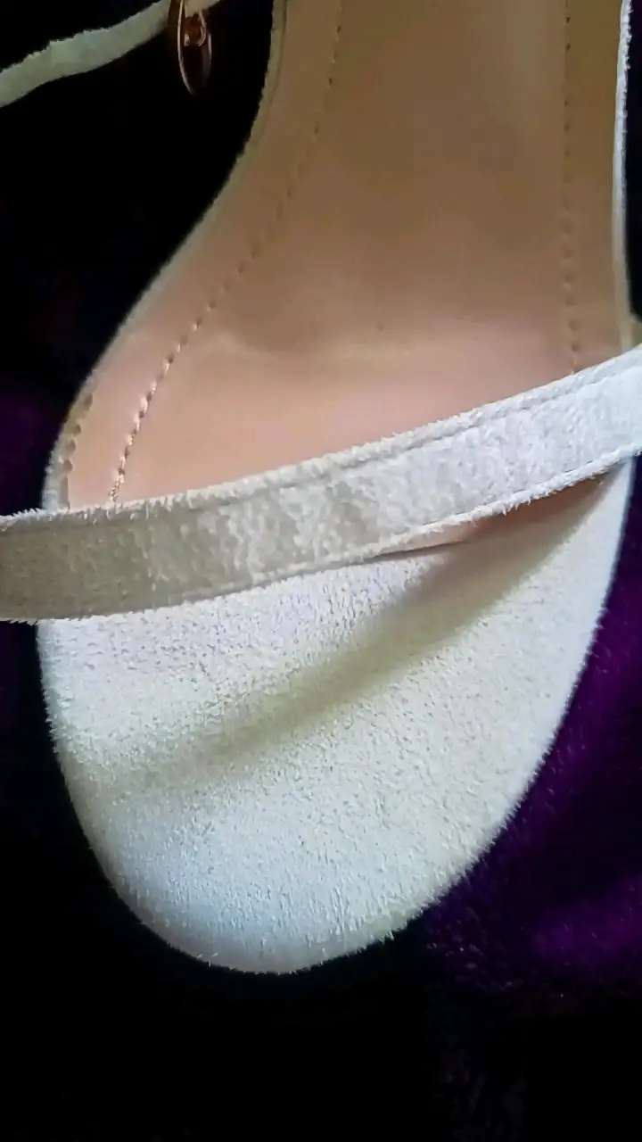 Sandalias de tacón blancas elegantes - 4