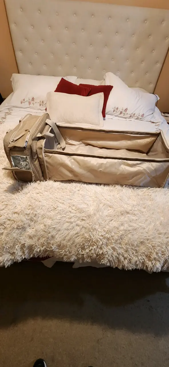 Bolso cambiador Infanti beige con múltiples compartimentos - 2