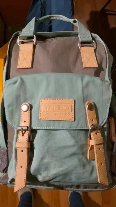 Mochila verde Yambo con correas ajustables - miniatura 1