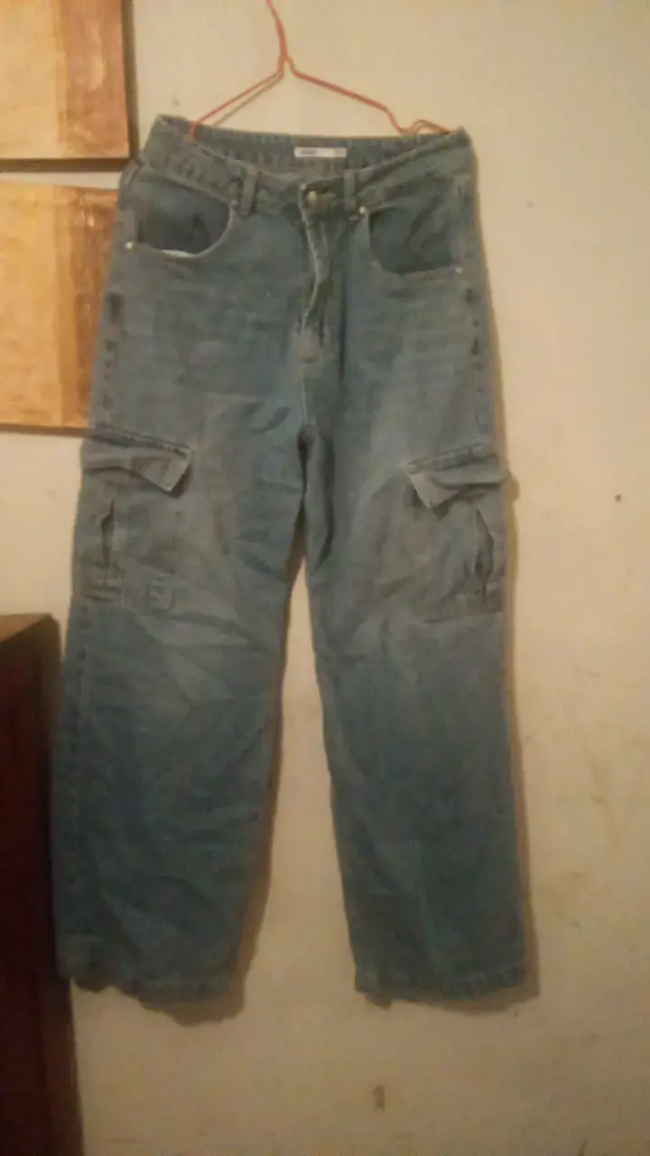 Pantalones cargo de mezclilla azul para hombre - 1