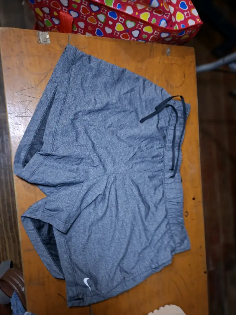 Shorts deportivos Nike Dri-FIT grises para hombre - 3