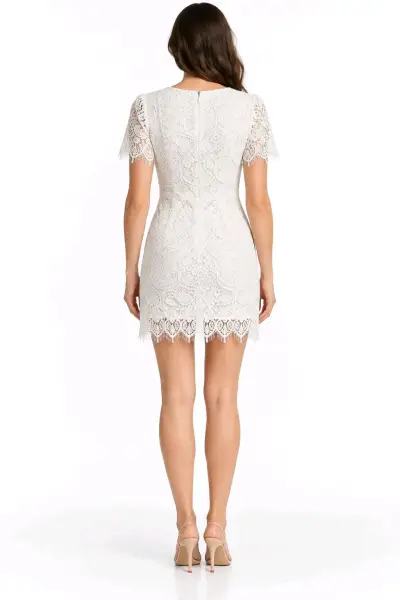 Vestido de encaje blanco elegante - miniatura 1