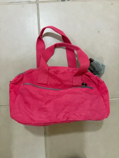 Bolso de mano rojo con múltiples bolsillos - miniatura 3