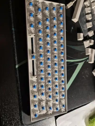 Teclado Mecánico Royal Kludge RK61 RGB Bluetooth - miniatura 4