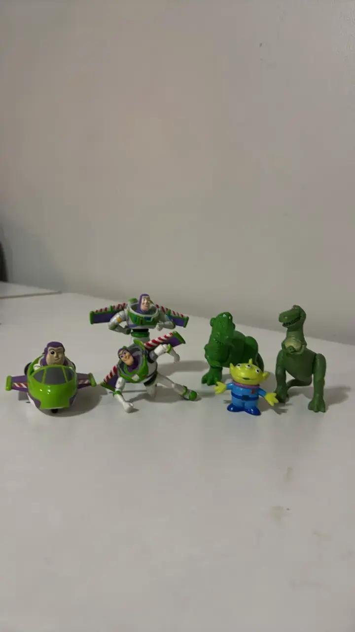 Set de figuras Toy Story Buzz Lightyear y amigos - 1