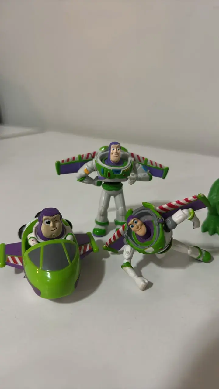 Set de figuras Toy Story Buzz Lightyear y amigos - 3