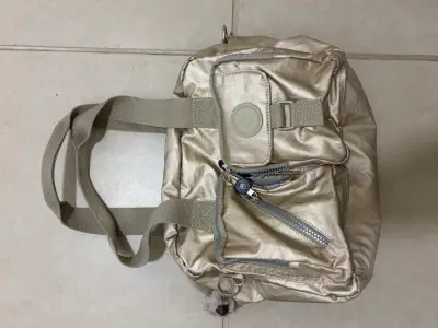 Bolso de hombro dorado - miniatura 1