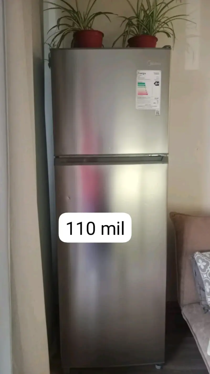 Refrigerador Mademsa de acero inoxidable