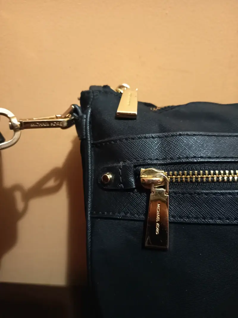 Cartera Michael Kors con detalle segunda foto - 4