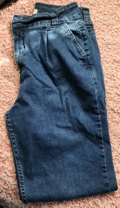 Jeans de mezclilla para mujer en varios colores - miniatura 4
