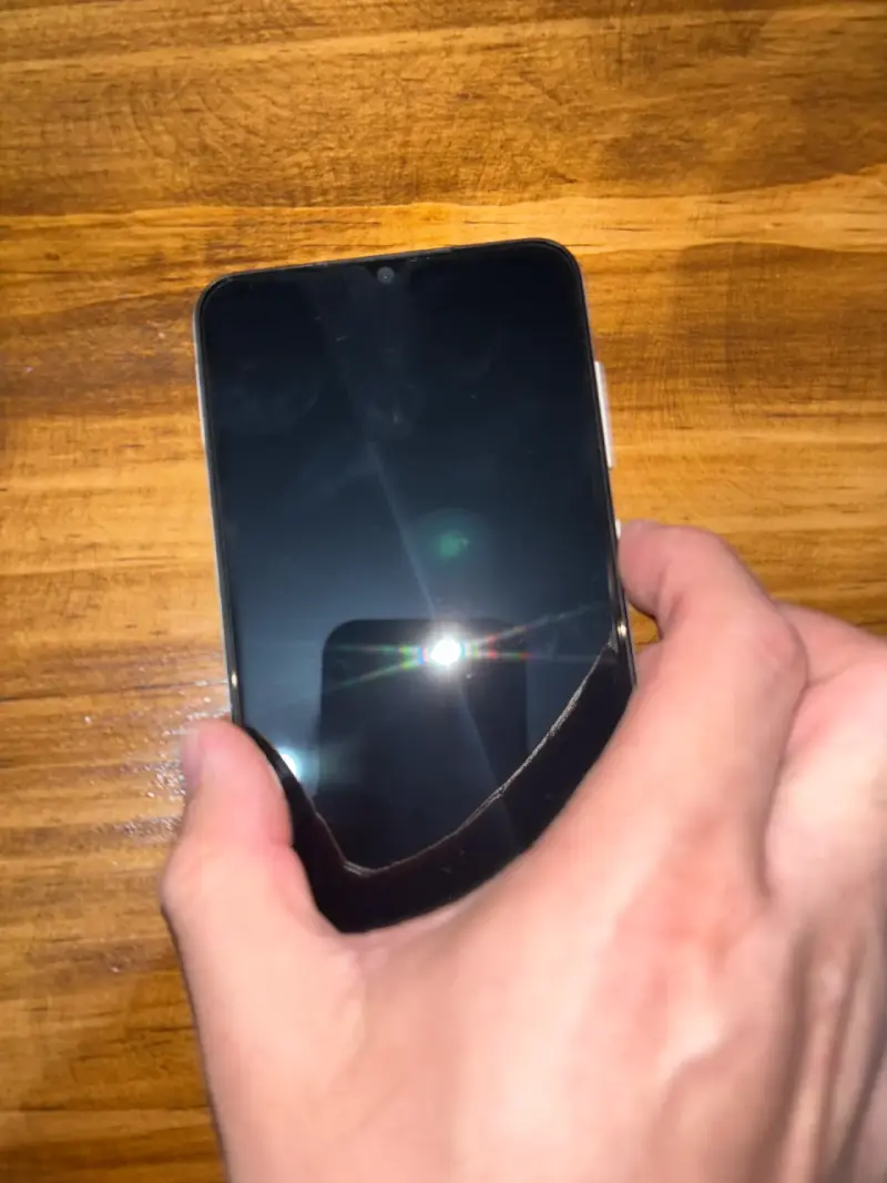 Samsung Galaxy A04 con cargador original - 2