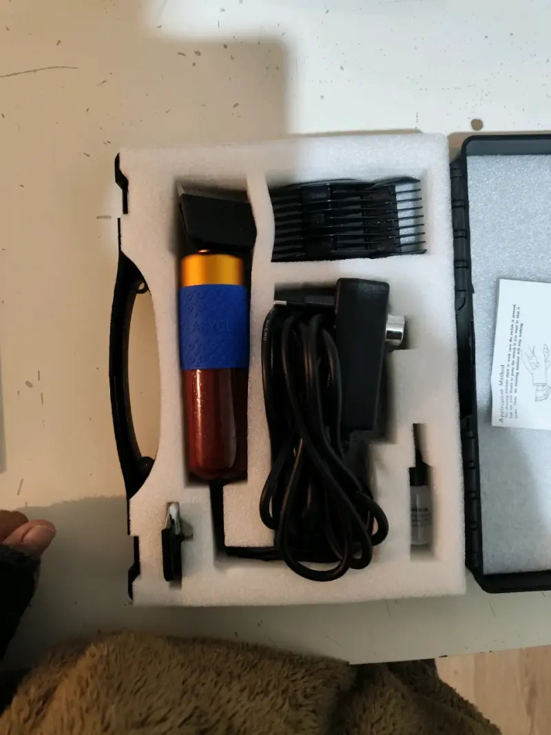 Máquina de Coser Portátil Eléctrica con Accesorios - 4