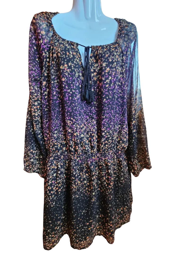 Vestido corto floral con mangas largas - 2