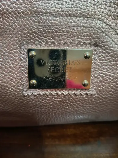 Neceser Victoria's Secret color rosa metál - miniatura 2