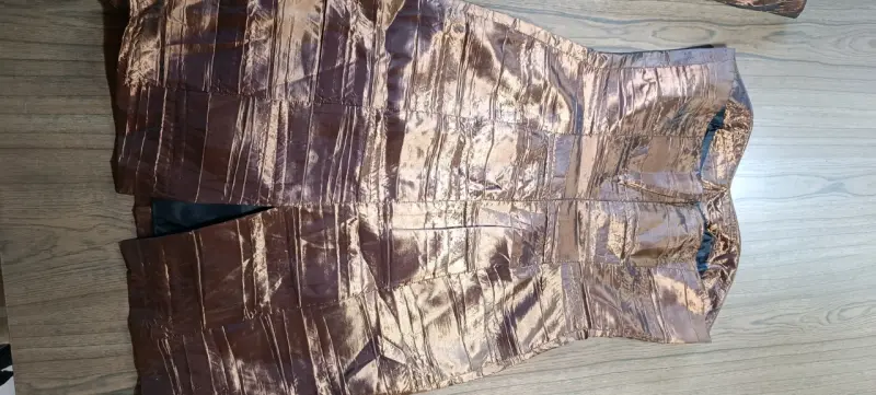 Vestido de cóctel dorado con bolero - 3