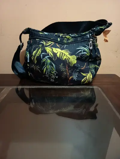 Bolso marca NoTag bandolera estampado tropical - miniatura 4