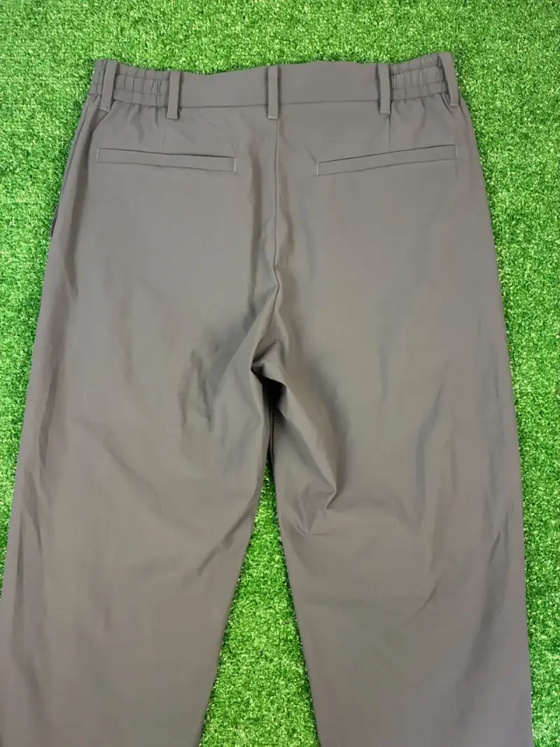 Pantalón Uniqlo Hombre Talla S (27-30) - Gris Oscu - 4