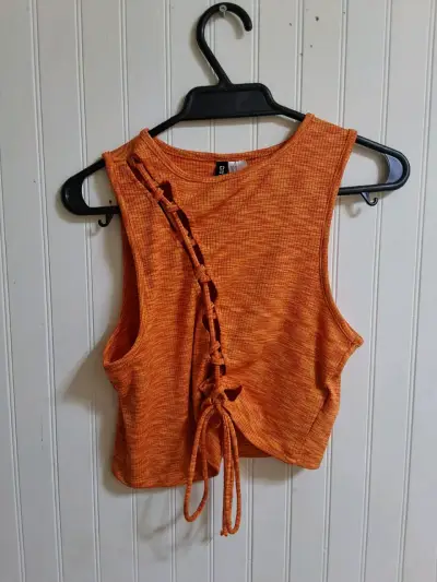 Top sin mangas naranja con diseño trenzado - miniatura 2